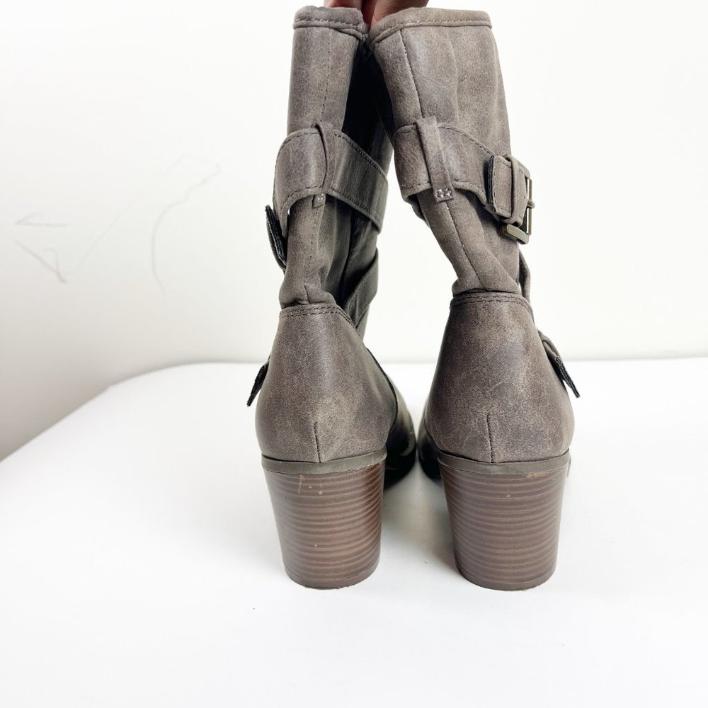 2/$30 Old Navy Vegan Suede Boots 9 - Picture 6 of 6